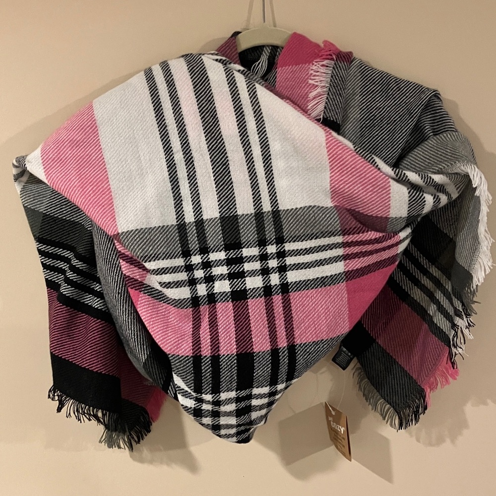 NWT Just Cozy Plaid Pink, White, and Black Blanket Scarf